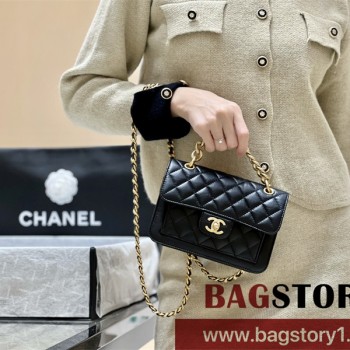 샤넬 CHANEL 클래식 스퀘어 백팩 블랙