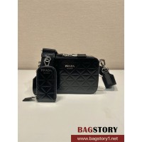 프라다 PRADA 삼각로고 브리크 파우치 크로스백 2VH070