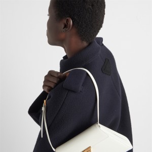 프라다 PRADA 브러쉬드 가죽 핸드백 1BD343