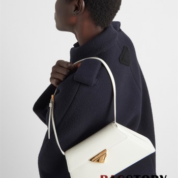 프라다 PRADA 브러쉬드 가죽 핸드백 1BD343