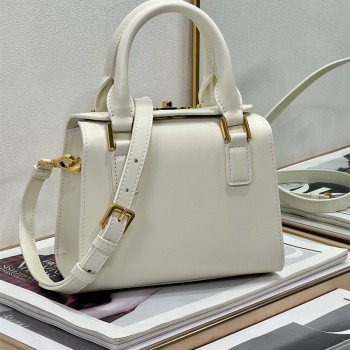 디올 DIOR 신상 보스턴백