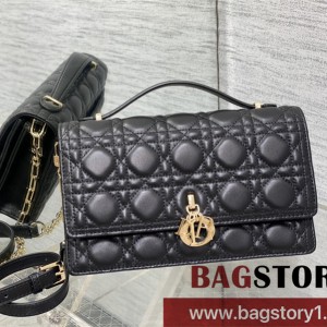 디올 DIOR 신상 미스 크로스백 24cm