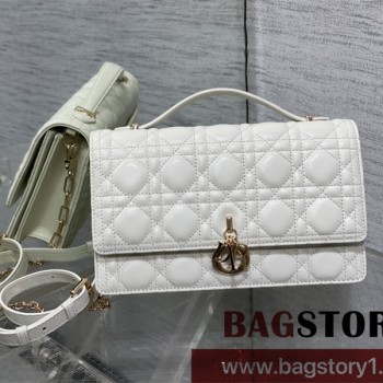 디올 DIOR 신상 미스 크로스백 24cm