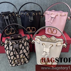 발렌티노 Valentino 나파 가죽 미니 브이로고 시그니처 버킷 백