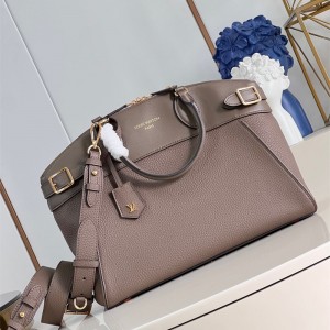 루이비통 Louis Vuitton 신상 락잇 MM 토트백 M22927