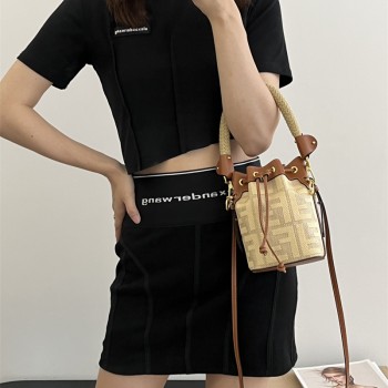 펜디 FENDI 몬트레조 미니 버킷백 18CM