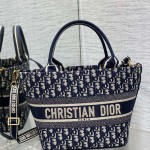 디올 DIOR 신상 북토트백 26cm
