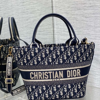 디올 DIOR 신상 북토트백 26cm