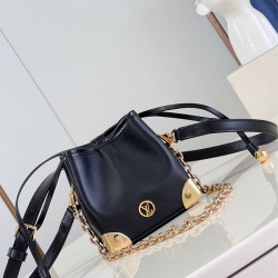 루이비통 Louis Vuitton 노에 퍼스 LV 참 M82886
