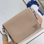 루이비통 Louis Vuitton  테이크오프 메신저백 M23709