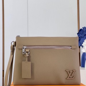 루이비통 Louis Vuitton 아이패드 파우치 클러치 M69837