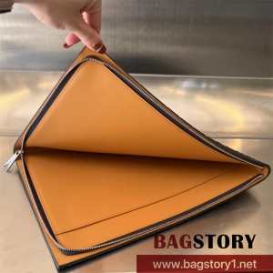 보테가베네타 BV 인트레치아토 클러치백 607479