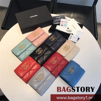 샤넬 CHANEL19 반지갑