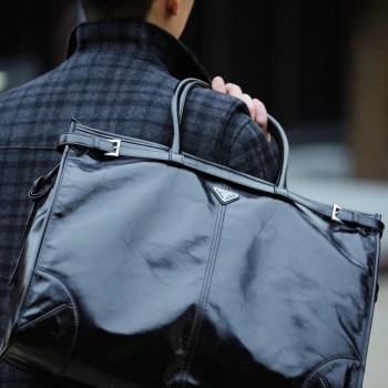 프라다 PRADA  라지 가죽 핸드백 1BA433