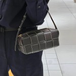 보테가베네타 BV 스몰 브릭 카세트백 729251