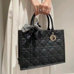 디올 DIOR 신상 레이디 토트백 36cm