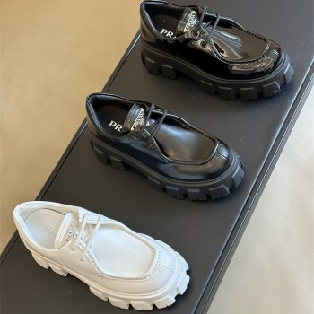 프라다 PRADA 로퍼 구두 슈즈