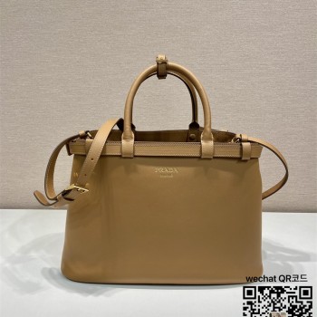프라다 PRADA 신상 미디엄 가죽 핸드백 1BA417