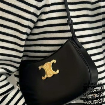 셀린느 CELINE 미디엄 틸리백 - 샤이니 카프스킨 블랙 115703