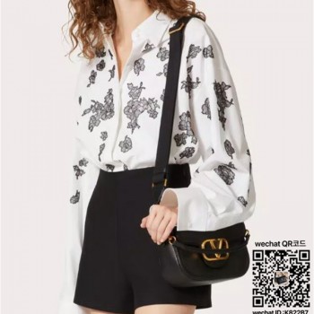 발렌티노 Valentino 올타임 소프트 그레인 송아지 가죽 숄더백