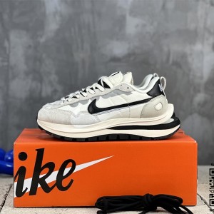 나이키 NIKE 사카이 스니커즈 운동화 신발 남여공용