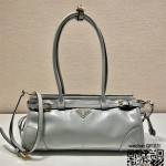 프라다 PRADA 미디엄 가죽 핸드백 1BA426A