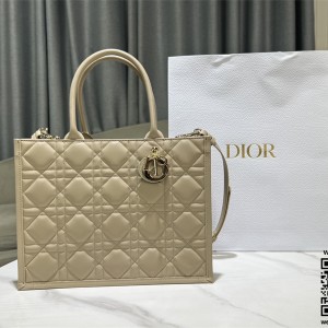 디올 DIOR 신상 레이디 토트백 36cm