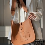 에르메스 HERMES  에블린 토고가죽 TOGO   29Cm
