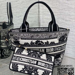 디올 DIOR 신상 북토트백 26cm