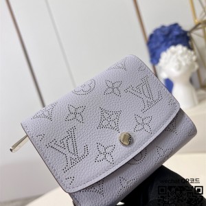 루이비통 Louis Vuitton  아이리스 컴팩트 반지갑 M82517
