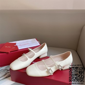 로저비비에 Roger Vivier 로퍼 구두 슈즈 2.5CM