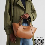 프라다 PRADA 미디움 레더 토트백 1BG483