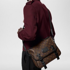 루이비통 Louis Vuitton  모노그램 LV 트레일 메신저백