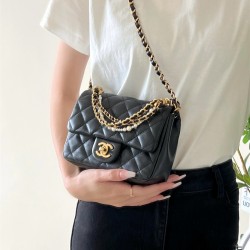샤넬 CHANEL 체인진주 플랩백
