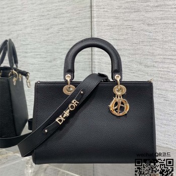디올 DIOR 신상 Lady D-Sire 레이드 디자이어백 30cm