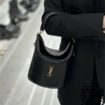 입생로랑 YSL 생로랑 퀼트 처리된 램스킨 주니 박스백 710880