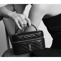 입생로랑 YSL 생로랑 양가죽 가비 파우치가방 766731