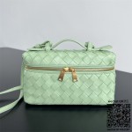 보테가베네타 BV 스트랩 장식의 베니티 케이스 789109