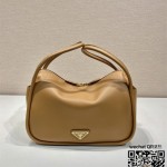 프라다 PRADA 신상  가죽 핸드백 1BA451