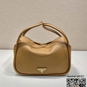 프라다 PRADA 신상  가죽 핸드백 1BA451
