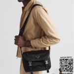 프라다 PRADA  리나일론 및 사피아노 가죽 숄더백 2VD066