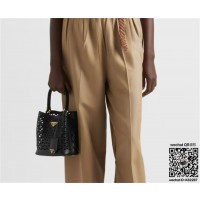 프라다 PRADA 컷아웃 모티프 파니에 가죽 미니백 1BA217