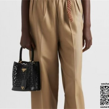프라다 PRADA 컷아웃 모티프 파니에 가죽 미니백 1BA217