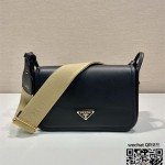 프라다 PRADA  신상 가죽 크로스백 숄더백 1BD372