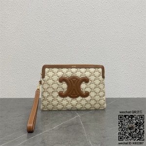 셀린느 CELINE  트리옹프 프린트 텍스타일  카프스킨 화이트 스몰 스트랩 파우치  100502