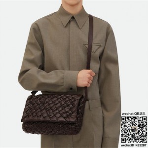 보테가베네타 BV 럼플 메신저백 776519