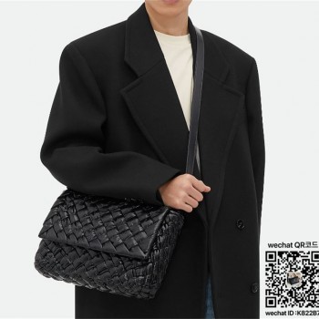 보테가베네타 BV 럼플 메신저백 776519