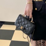 샤넬 CHANEL 뉴미니 탑핸들 램스킨 금장 플랩백