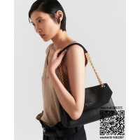 프라다 PRADA 신상 가죽 숄더백 1BD371