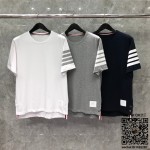 톰브라운 THOM BROWNE 반팔티 남성용